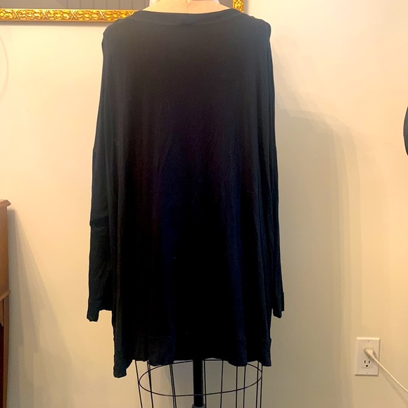 Cable & Gauge black jersey oversized tunic top - Picture 2 of 4